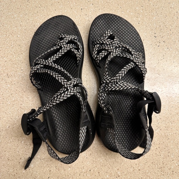 Chaco Women’s ZX/2 Dual Adjustable Straps Wide-Width Classic Sandals - Picture 2 of 6